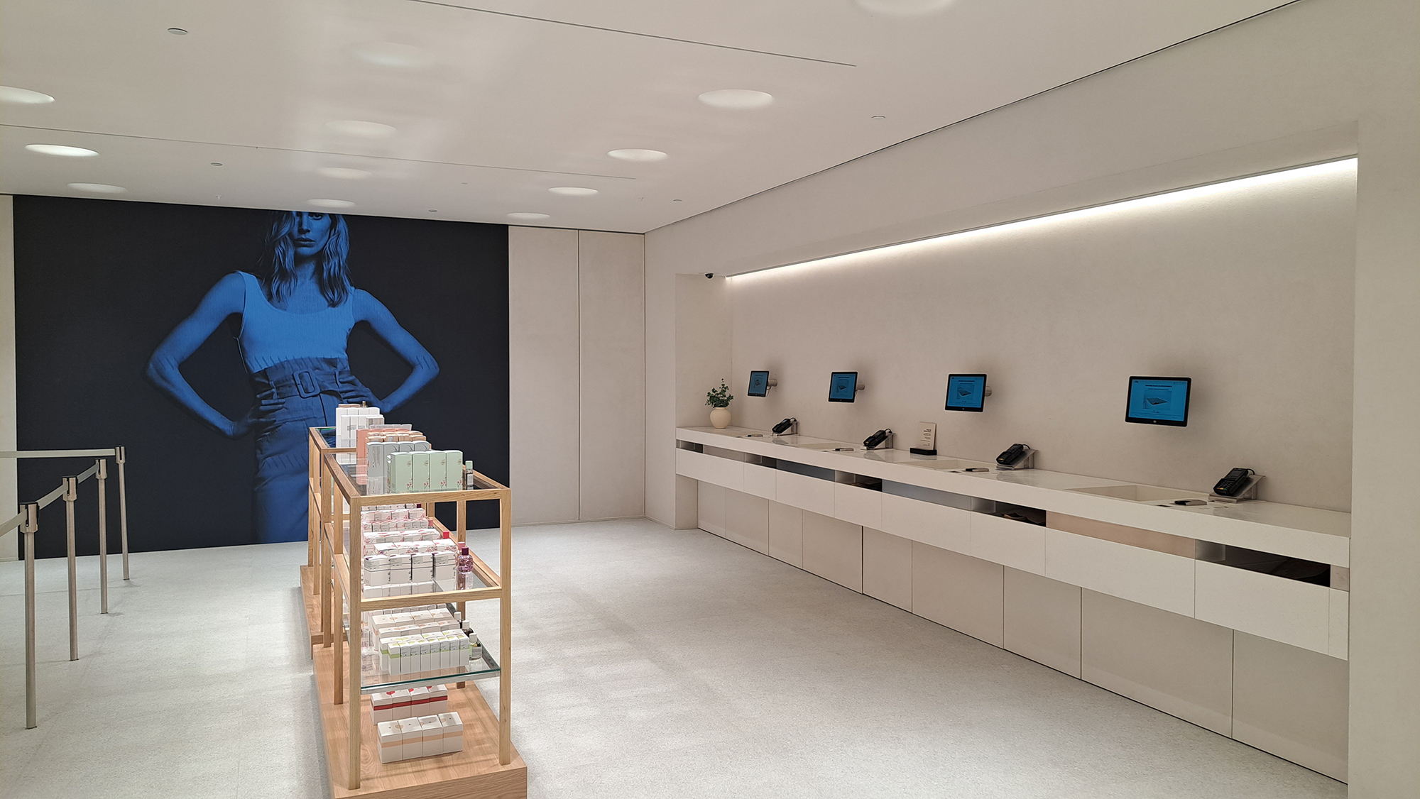 Zara inaugura nova loja com conceito tecnológico