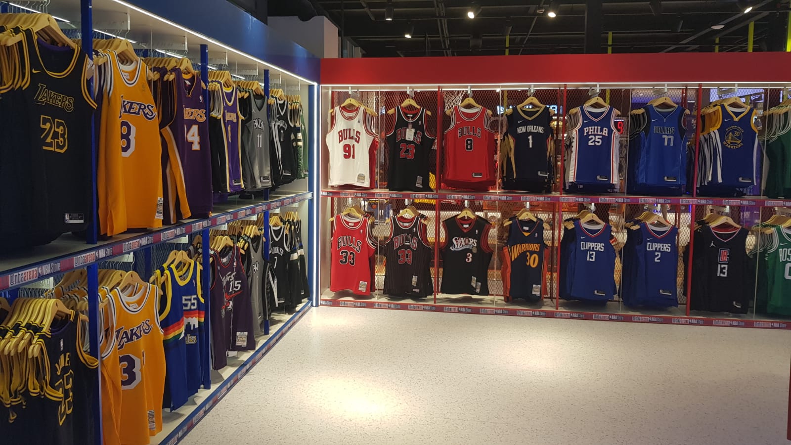 NBA Store: a loja oficial com tudo sobre basquete em Nova York