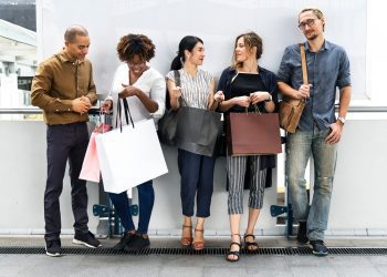Consumidor do amanhã: pesquisa feita em 17 países revela que brasileiro é o mais otimista
