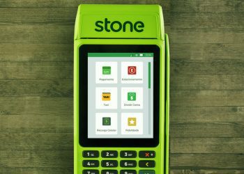 Stone reverte prejuízo e tem lucro ajustado de R$ 235 milhões no 4º trimestre