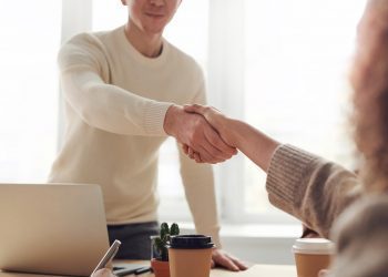A hora de potencializar os negócios usando o Bussiness to Bussiness | B2B