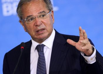 Relações com EUA continuarão com eventual vitória de Biden, diz Guedes