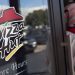 Tudo acaba em pizza: Applebee deve comprar a maior franqueada da Pizza Hut nos EUA
