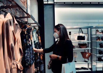 Paulistanos registram alta na intenção de consumo pelo terceiro mês seguido