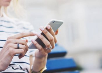 Consumidores preferem receber novas ofertas por e-mail, segundo pesquisa