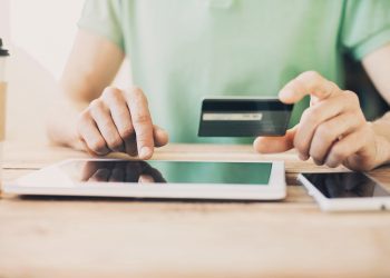 Vendas pelo e-commerce quase dobram em setembro, na comparação com 2019