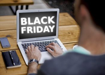 Black Friday: consumidores relatam ansiedade, otimismo e alegria perto da data