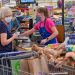 Americana Kroger eleva previsão de lucro, mesmo com baixa nas vendas online