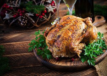 Brasileiros que vão comemorar Natal devem gastar, em média, R$ 225 com a ceia