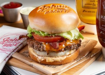 B2W Digital firma parceria com a rede de franquia internacional Johnny Rockets