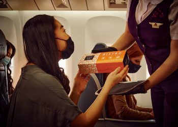 Delta volta a oferecer serviço de bordo