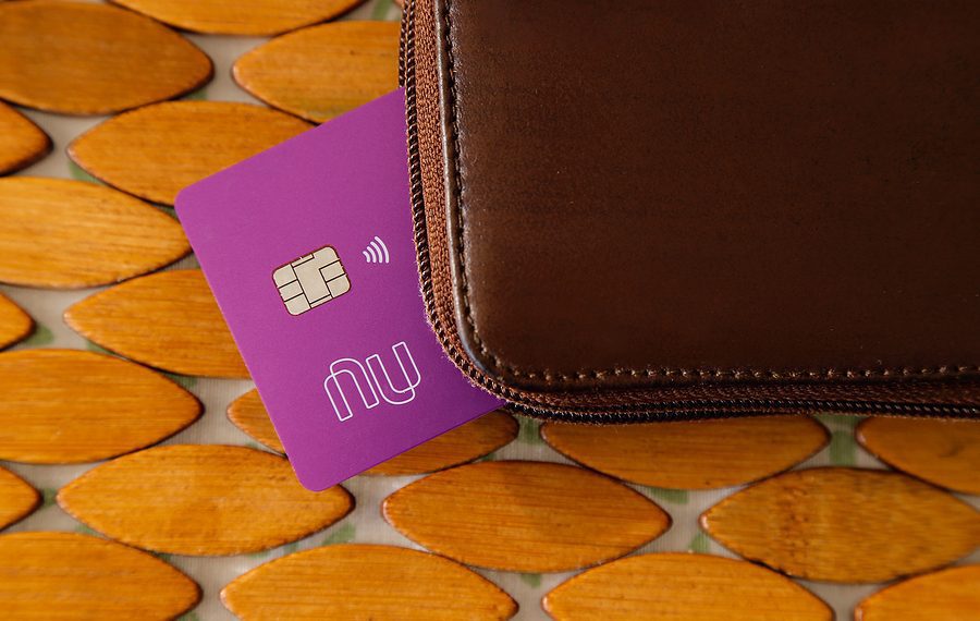 Nubank recebe sinal verde do Banco Central para aquisição da Easynvest
