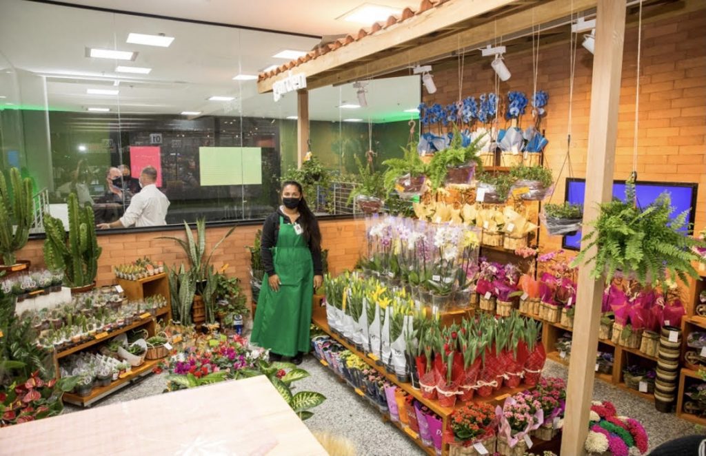 Conheça o "supermercado do futuro" da rede Dalben no interior de SP