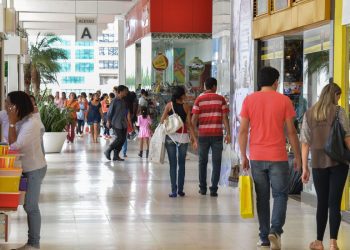 Varejo registra queda de faturamento de 0,2% no mês de agosto