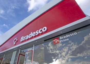De olho no agro, Bradesco compra 50% do John Deere