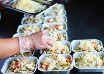 Com inflação em alta, 42% dos restaurantes delivery repassam aumento para o consumidor