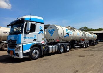 Novembro Azul: TransJordano personaliza caminhão em campanha de prevenção
