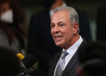 Petróleo tende a subir com inverno no Hemisfério Norte, diz ministro