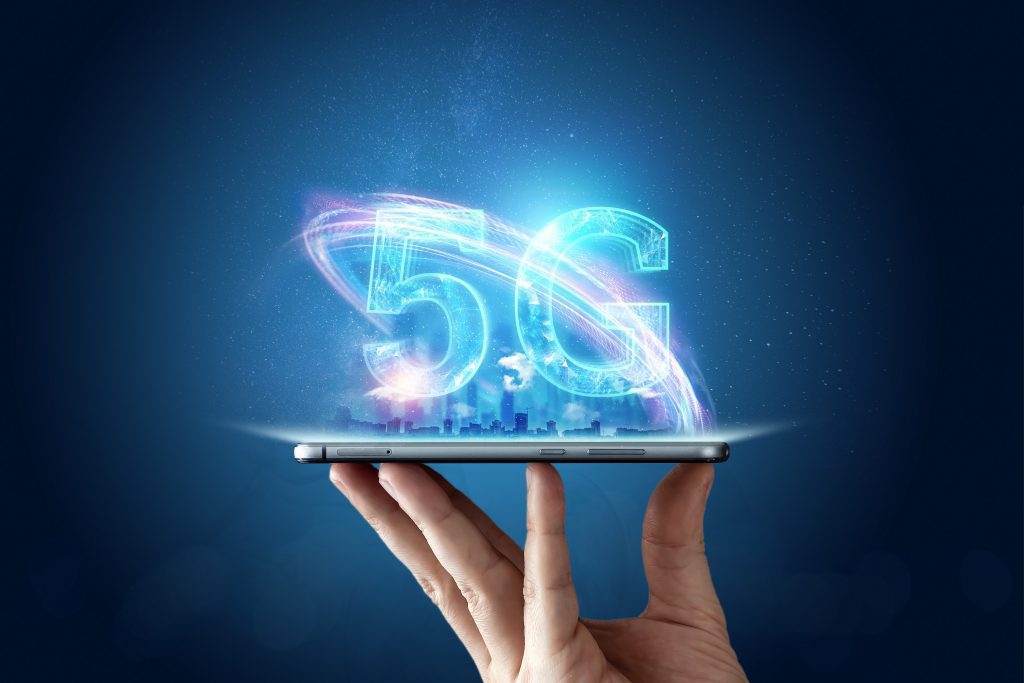 Claro pretende vender smartphones 5G a R$ 500 até fim do ano