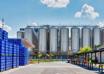 Ambev quer zerar emissões de carbono próprias e de terceiros até 2040