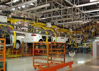 Fiat vê melhora no abastecimento de peças e antecipa volta de operários