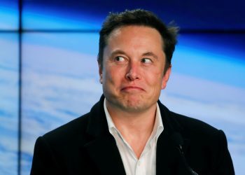 Musk perde posto de mais rico do mundo, pressionado por queda de ações da Tesla