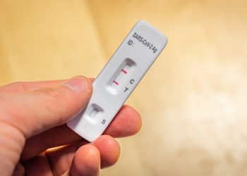 Drogarias São Paulo e Pacheco iniciam venda de autotestes de covid-19 pelos sites