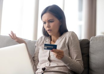 Dois em cada três consumidores desistem de compra online por experiência ruim