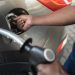 Preço da gasolina cai pela 2ª semana seguida, afirma ANP