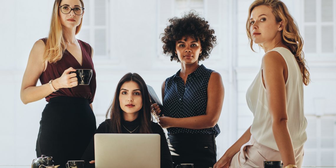 Mulher empreendedora: realização pessoal é principal motivação; falta de crédito, maior desafio