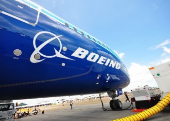 Boeing considera demissões temporárias para economizar durante greve de funcionários