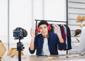 Brasileiros de 25 a 44 anos representam mais de 44% do total de compradores do live commerce