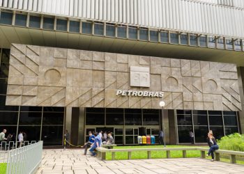 Petrobras vota pacote que limita decisões do governo