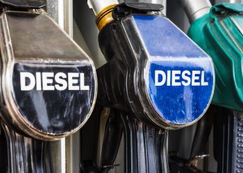 Preço do diesel segue defasado em 13% e pode subir R$ 0,43 por litro, diz Abicom
