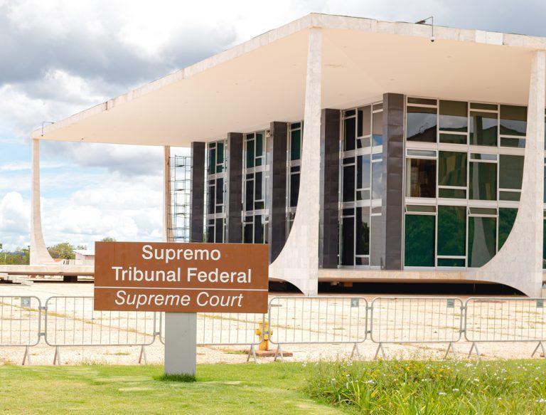 STF mantém decisões da Justiça que invalidaram acordos entre patrão e empregado sobre hora extra