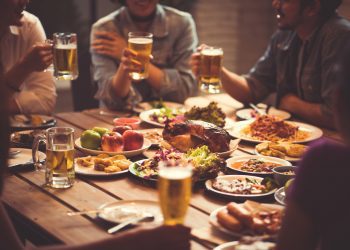 Índice de consumo em bares, restaurantes e padarias cresceu 19,1% em abril