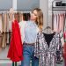Brasileiros preferem comprar roupas em lojas físicas