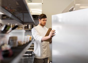 Compras feitas pelos operadores de foodservice crescem 54% em junho