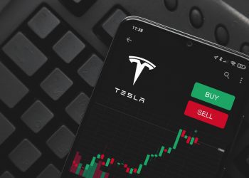 Nos EUA, Musk vende quase US$ 7 bilhões em ações da Tesla