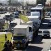Caminhoneiros e taxistas recebem auxílio nesta terça-feira