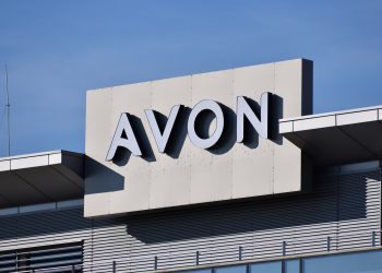 Natura fecha acordo para venda da Avon International e receberá valor nominal de 1 libra