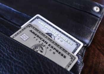 FIS e American Express expandem parceria para processar cartões da bandeira
