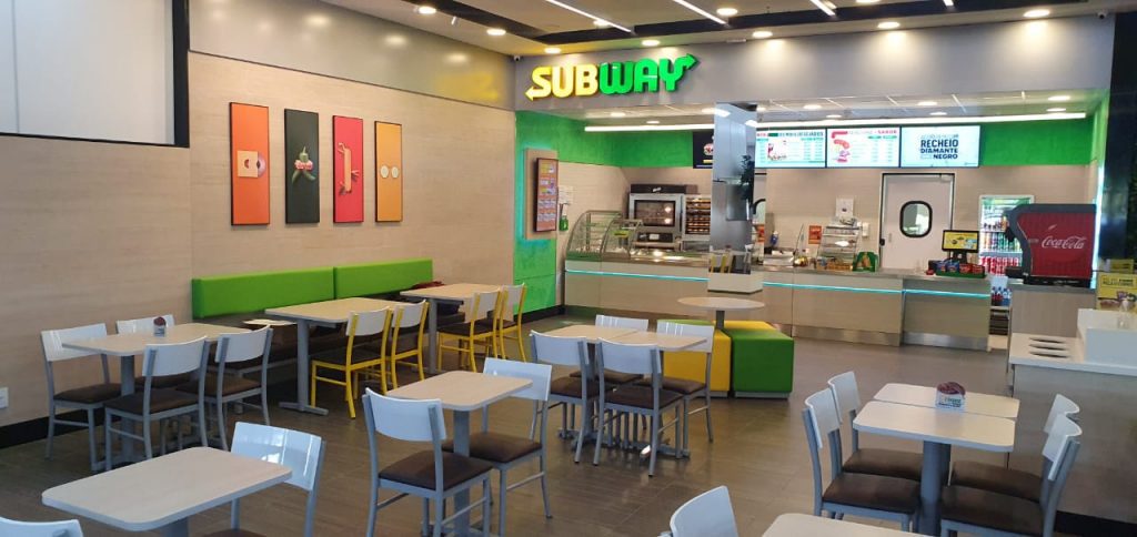 Subway abre primeira loja própria no Brasil em rodovia de São Paulo