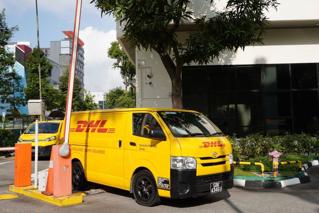 DHL