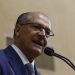 Alckmin: tarifa de Trump sobre o aço prejudica o mundo todo, não só o Brasil