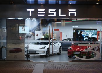 Tesla reduz preço de modelos vendidos nos EUA para atrair novos compradores