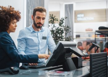 Varejo de moda promove qualificação de gerentes e vendedores