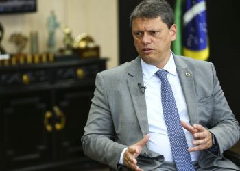 Alckmin critica Tarcísio de Freitas por postura diante de tarifas dos EUA
