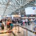 Demanda global de passageiros sobe 8,6% em agosto na comparação anual, revela Iata