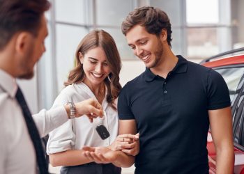 Consumidor paulista está mais confiante e disposto a comprar e investir